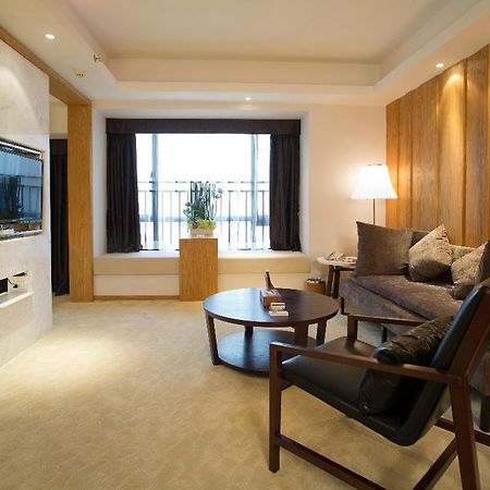 Silver Boutique Hotel Чжухай Экстерьер фото